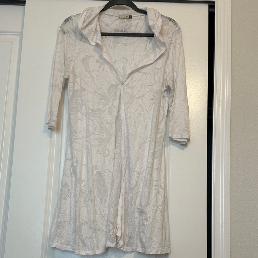 Lightweight White Floral Hooded beach cover up